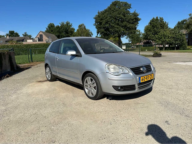 Volkswagen polo 2005 benzine - afbeelding 23 van  37