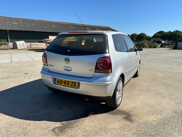Volkswagen polo 2005 benzine - afbeelding 33 van  37