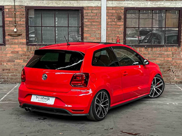 Volkswagen polo gti 1.8 tsi 192pk 2015, gjb-52-g - afbeelding 2 van  38