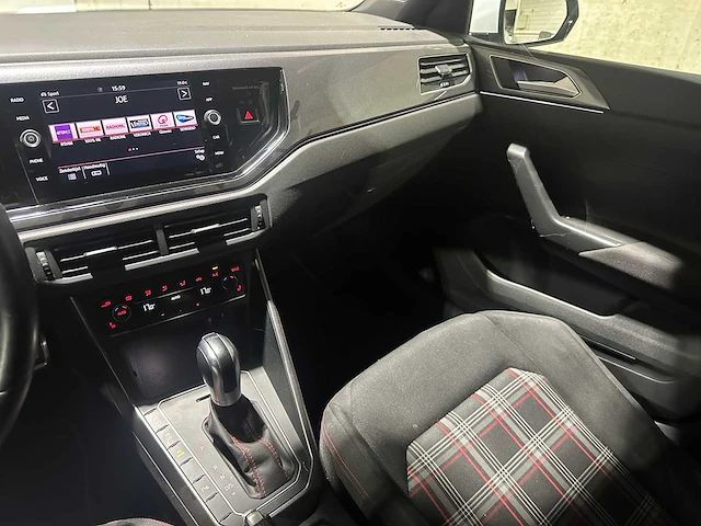 Volkswagen polo gti 2.0 tsi 200pk 2019, h-753-zl - afbeelding 22 van  43