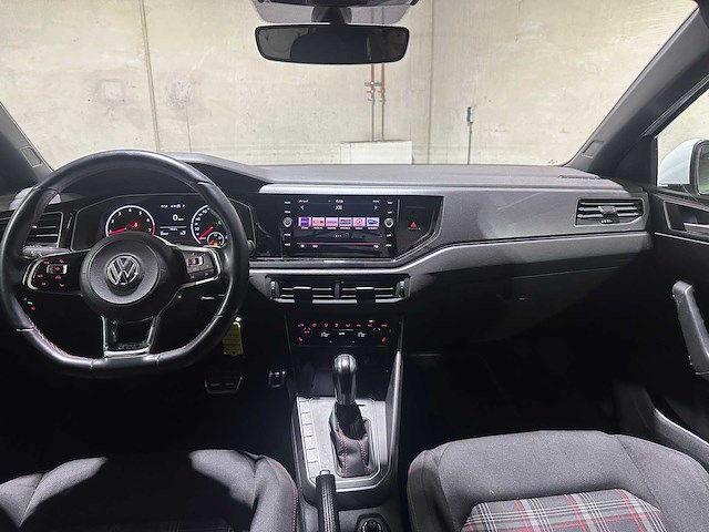 Volkswagen polo gti 2.0 tsi 200pk 2019, h-753-zl - afbeelding 16 van  43