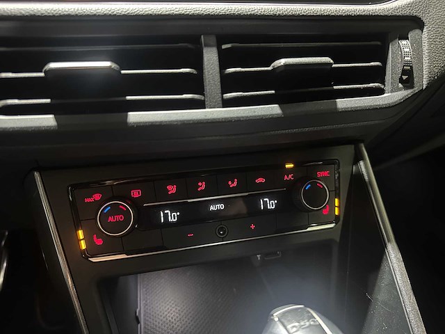 Volkswagen polo gti 2.0 tsi 200pk 2019, h-753-zl - afbeelding 27 van  43