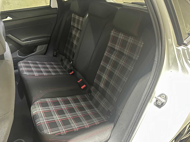 Volkswagen polo gti 2.0 tsi 200pk 2019, h-753-zl - afbeelding 31 van  43