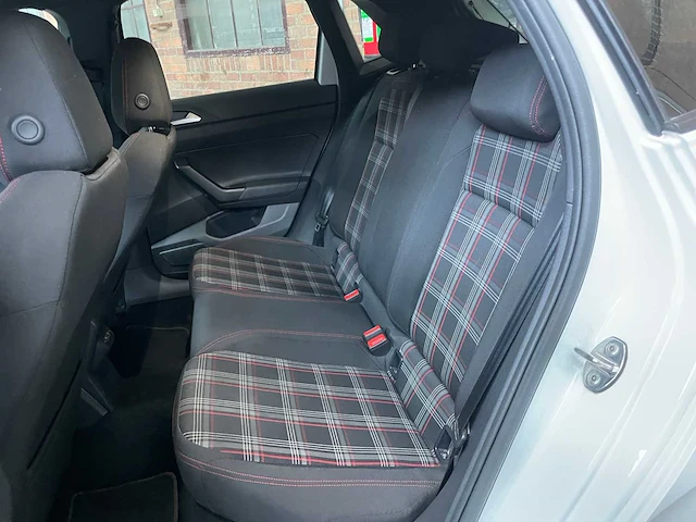 Volkswagen polo gti 2.0 tsi 200pk 2019, p-213-jn - afbeelding 35 van  45