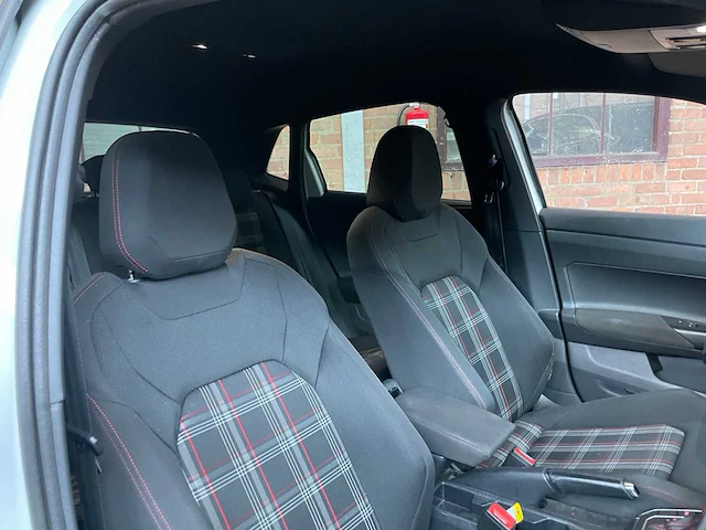 Volkswagen polo gti 2.0 tsi 200pk 2019, p-213-jn - afbeelding 38 van  45