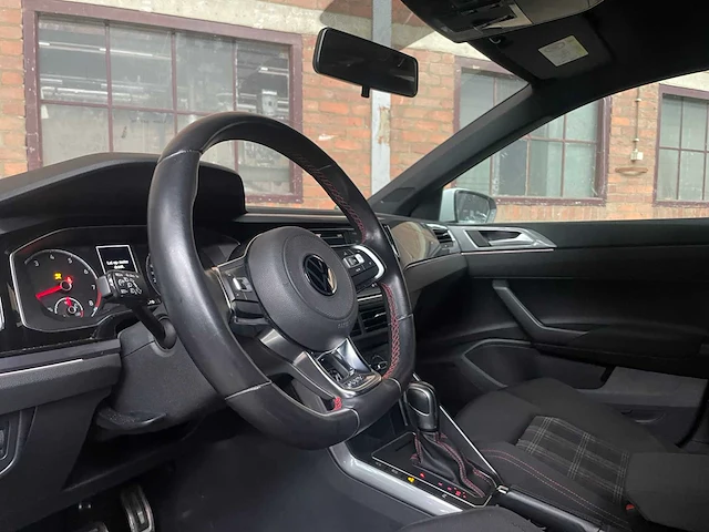 Volkswagen polo gti 2.0 tsi 200pk 2020, x-677-zr - afbeelding 9 van  32