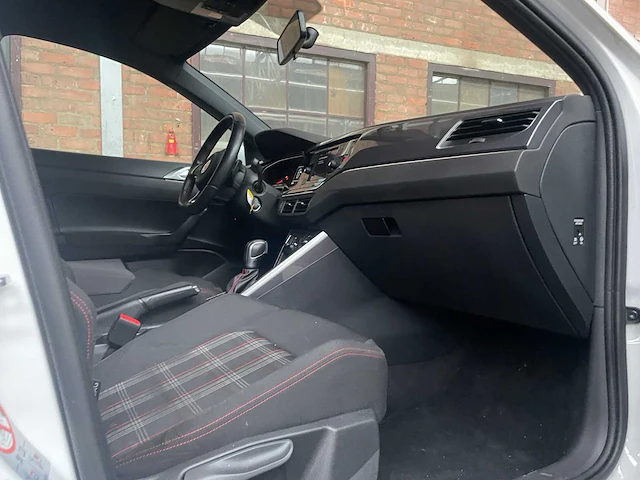 Volkswagen polo gti 2.0 tsi 200pk 2020, x-677-zr - afbeelding 25 van  32