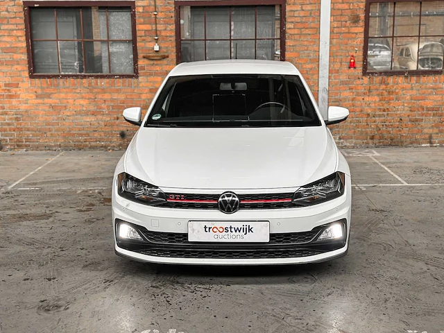 Volkswagen polo gti 2.0 tsi 200pk 2020, x-677-zr - afbeelding 28 van  32