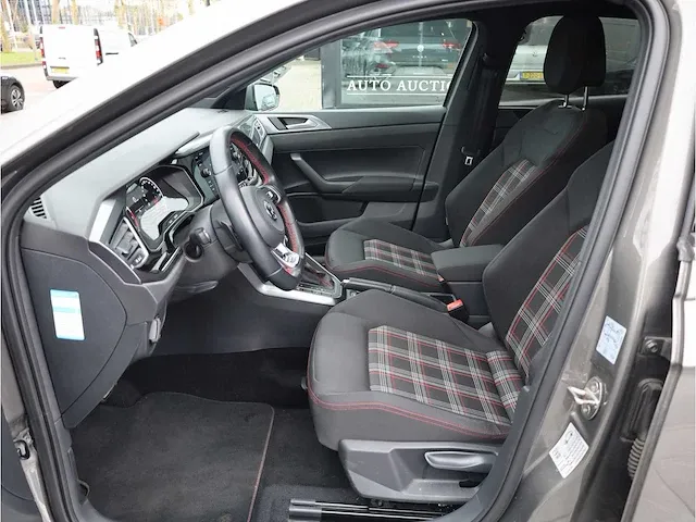 Volkswagen polo gti 2.0 tsi 200pk automaat 2019 panodak keyless camera adaptive led dodehoek carplay stoelverwarming - afbeelding 4 van  42