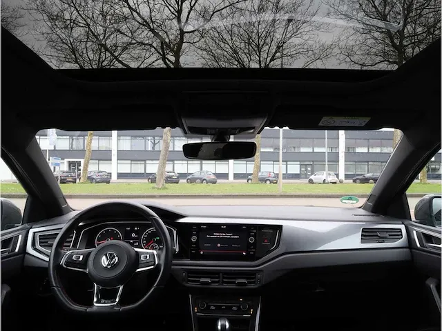 Volkswagen polo gti 2.0 tsi 200pk automaat 2019 panodak keyless camera adaptive led dodehoek carplay stoelverwarming - afbeelding 9 van  42
