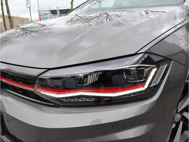 Volkswagen polo gti 2.0 tsi 200pk automaat 2019 panodak keyless camera adaptive led dodehoek carplay stoelverwarming - afbeelding 17 van  42