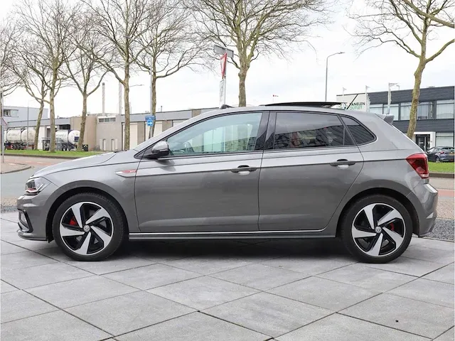 Volkswagen polo gti 2.0 tsi 200pk automaat 2019 panodak keyless camera adaptive led dodehoek carplay stoelverwarming - afbeelding 12 van  42