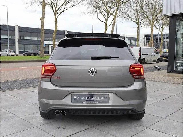 Volkswagen polo gti 2.0 tsi 200pk automaat 2019 panodak keyless camera adaptive led dodehoek carplay stoelverwarming - afbeelding 34 van  42