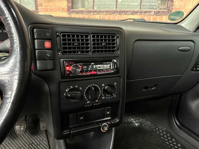 Volkswagen polo gti 6n pre-facelift 125pk 1999 - afbeelding 27 van  44