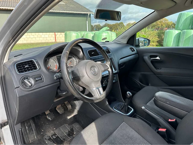 Volkswagen polo personenauto 2012 - afbeelding 6 van  33