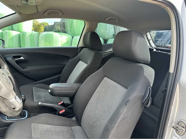 Volkswagen polo personenauto 2012 - afbeelding 7 van  33