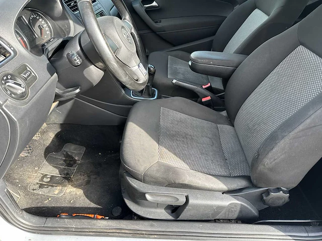 Volkswagen polo personenauto 2012 - afbeelding 8 van  33