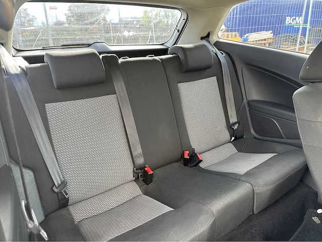 Volkswagen polo personenauto 2012 - afbeelding 20 van  33