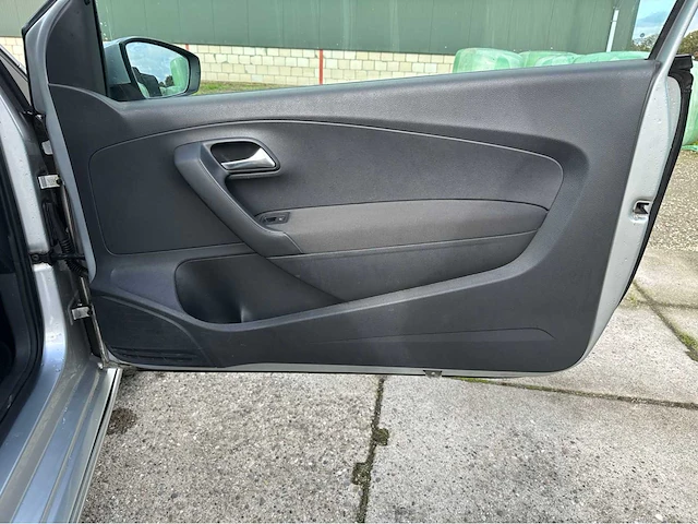 Volkswagen polo personenauto 2012 - afbeelding 32 van  33