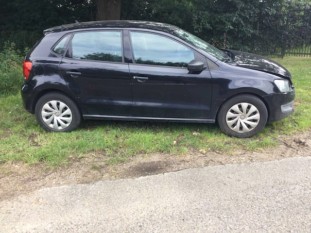 Volkswagen polo personenauto - afbeelding 3 van  14