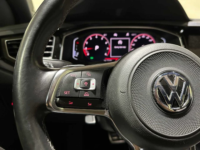 Volkswagen polo r-line 1.5 tsi highline business r 150pk 2020, g-905-xr - afbeelding 16 van  43