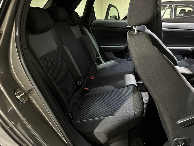 Volkswagen polo r-line 1.5 tsi highline business r 150pk 2020, g-905-xr - afbeelding 36 van  43