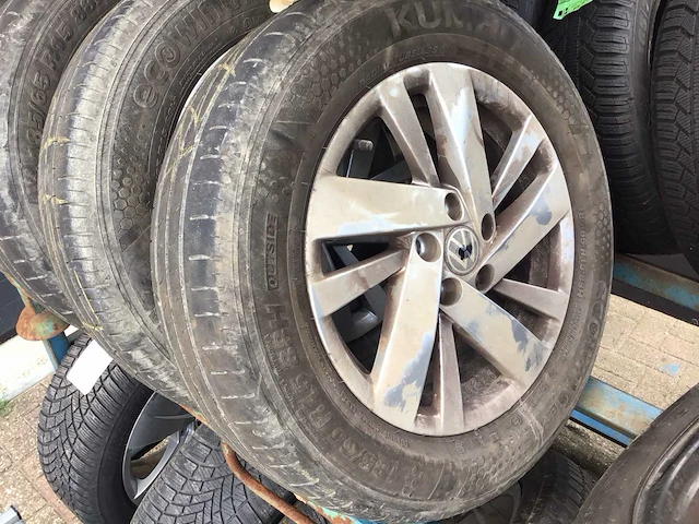 Volkswagen polo velg (4x) - afbeelding 1 van  4