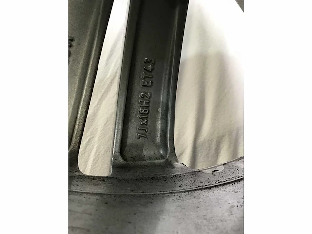 Volkswagen r-line sebring 19 velg (4x) - afbeelding 4 van  5