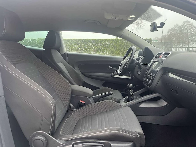 Volkswagen scirocco 1.4 tsi - 2009 | 72-hkg-4 - afbeelding 11 van  22