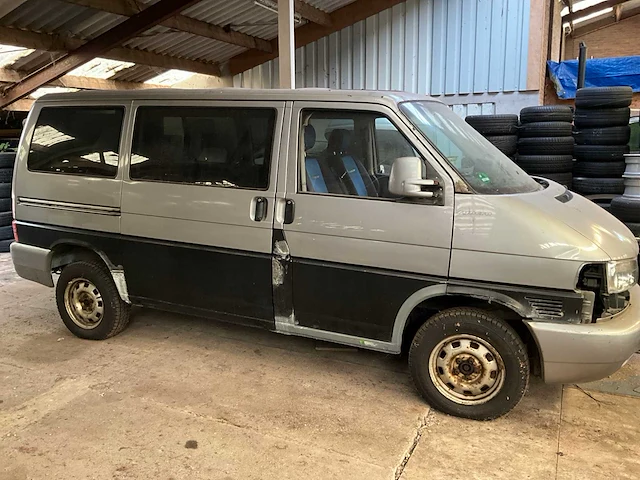 Volkswagen syncro multivan gl 2.5i - afbeelding 2 van  28