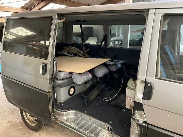 Volkswagen syncro multivan gl 2.5i - afbeelding 8 van  28