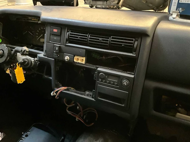 Volkswagen syncro multivan gl 2.5i - afbeelding 17 van  28