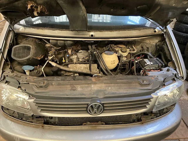 Volkswagen syncro multivan gl 2.5i - afbeelding 23 van  28