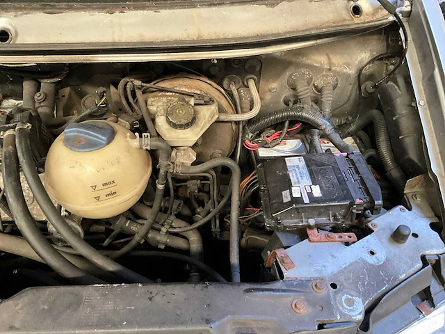 Volkswagen syncro multivan gl 2.5i - afbeelding 26 van  28