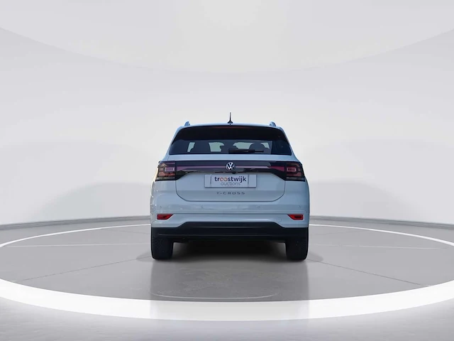 Volkswagen t-cross 1.5 tsi r-line - dsg - car 2021 | 00-35-28 - afbeelding 39 van  41