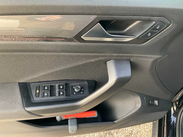 Volkswagen t-roc 1.5 etsi r-line business automaat 2022 virtual cockpit carplay keyless-go 18" inch, p-894-gf - afbeelding 4 van  34