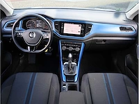 Volkswagen t-roc 1.5 tsi automaat 2019 panoramadak adaptive cruise navigatie stoelverwarming lane assist - afbeelding 7 van  30