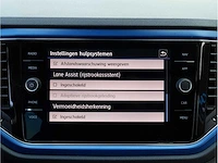 Volkswagen t-roc 1.5 tsi automaat 2019 panoramadak adaptive cruise navigatie stoelverwarming lane assist - afbeelding 16 van  30