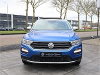 Volkswagen t-roc 1.5 tsi automaat 2019 panoramadak adaptive cruise navigatie stoelverwarming lane assist - afbeelding 29 van  30