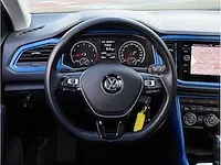 Volkswagen t-roc 1.5 tsi automaat 2019 panoramadak adaptive cruise navigatie stoelverwarming lane assist - afbeelding 11 van  30