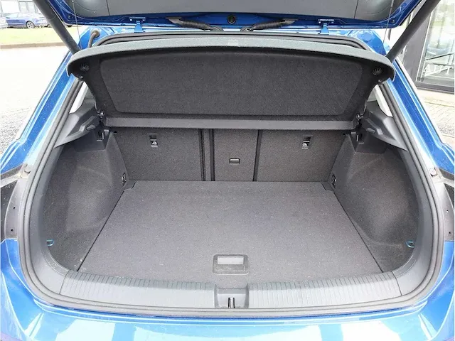 Volkswagen t-roc 1.5 tsi automaat 2019 panoramadak adaptive cruise navigatie stoelverwarming lane assist - afbeelding 19 van  30