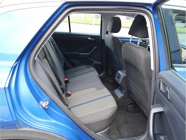 Volkswagen t-roc 1.5 tsi automaat 2019 panoramadak adaptive cruise navigatie stoelverwarming lane assist - afbeelding 20 van  30
