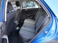 Volkswagen t-roc 1.5 tsi automaat 2019 panoramadak adaptive cruise navigatie stoelverwarming lane assist - afbeelding 21 van  30