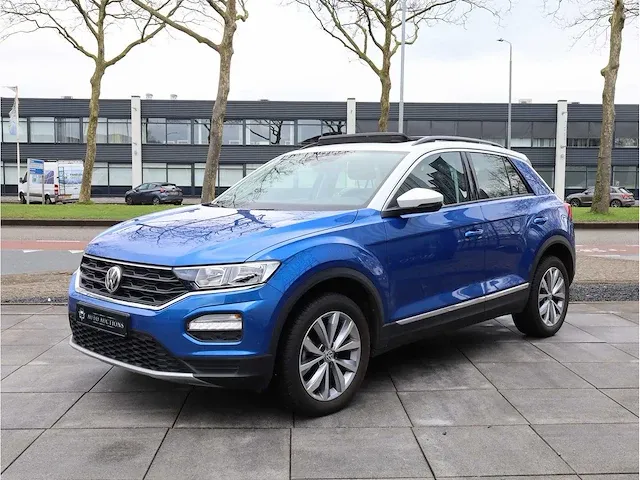 Volkswagen t-roc 1.5 tsi automaat 2019 panoramadak adaptive cruise navigatie stoelverwarming lane assist - afbeelding 30 van  30