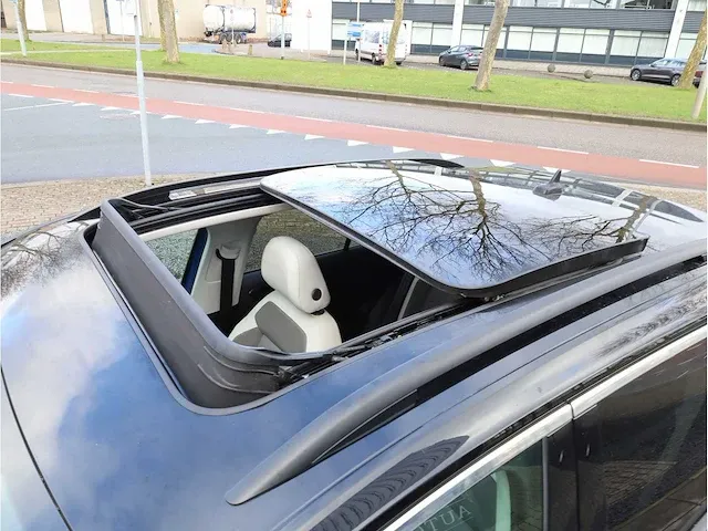 Volkswagen t-roc 1.5 tsi automaat 2020 panoramadak vol leer keyless go & entry camera adaptive elektrische kofferklep - afbeelding 2 van  39