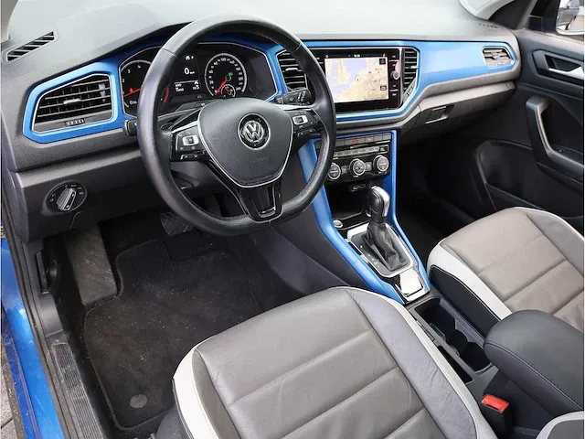 Volkswagen t-roc 1.5 tsi automaat 2020 panoramadak vol leer keyless go & entry camera adaptive elektrische kofferklep - afbeelding 3 van  39
