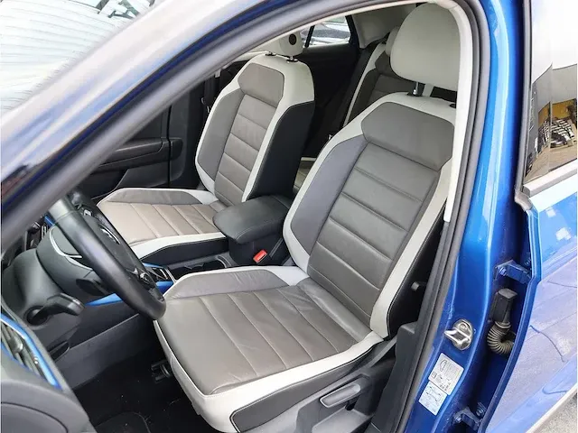 Volkswagen t-roc 1.5 tsi automaat 2020 panoramadak vol leer keyless go & entry camera adaptive elektrische kofferklep - afbeelding 5 van  39