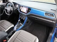 Volkswagen t-roc 1.5 tsi automaat 2020 panoramadak vol leer keyless go & entry camera adaptive elektrische kofferklep - afbeelding 6 van  39