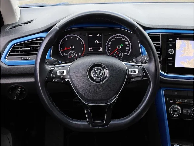 Volkswagen t-roc 1.5 tsi automaat 2020 panoramadak vol leer keyless go & entry camera adaptive elektrische kofferklep - afbeelding 11 van  39