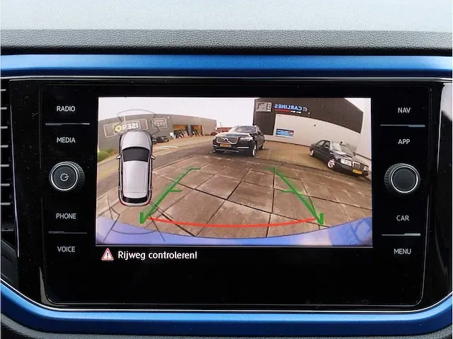 Volkswagen t-roc 1.5 tsi automaat 2020 panoramadak vol leer keyless go & entry camera adaptive elektrische kofferklep - afbeelding 16 van  39
